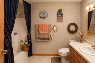 1352 Windsor Cir, Watertown, WI 53098 - Photo 20