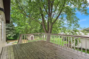 3906 Rolling Hill Dr, Middleton, WI 53562 - Photo 8
