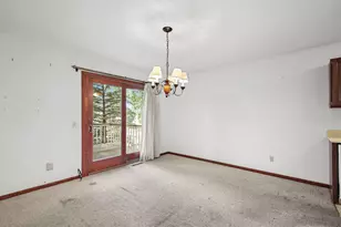 3906 Rolling Hill Dr, Middleton, WI 53562 - Photo 14