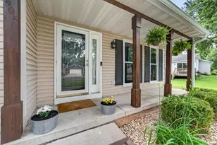 405 Meadow View Ln, DeForest, WI 53532 - Photo 2
