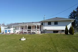 W8889 Gossfeld Ln, Beaver Dam, WI 53916 - Photo 22