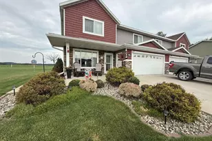 582 Alyssa St, Tomah, WI 54660 - Photo 2