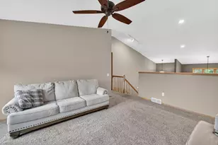 467 Sherbrooke Dr, Sun Prairie, WI 53590 - Photo 12