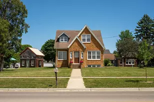 1145 N Bird St, Sun Prairie, WI 53590 - Photo 2