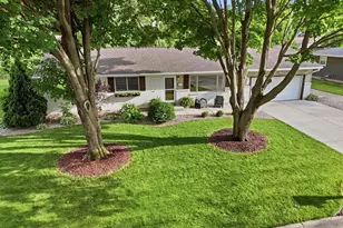 319 Meadowlark Cir, Deerfield, WI 53531 - Photo 46
