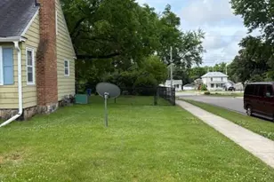 402 9th St, Baraboo, WI 53913 - Photo 4