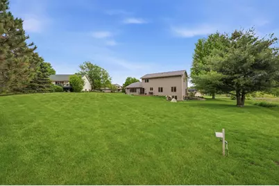 8600 Ellington Way, Middleton, WI 53562 - Photo 2