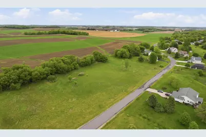 8600 Ellington Way, Middleton, WI 53562 - Photo 4