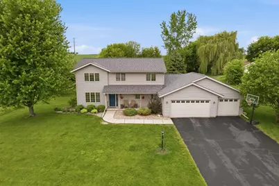 8600 Ellington Way, Middleton, WI 53562 - Photo 2