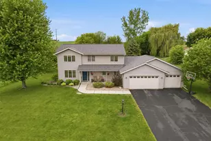 8600 Ellington Way, Middleton, WI 53562 - Photo 2