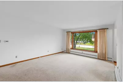 676 E Oak Street, Juneau, WI 53039 - Photo 4