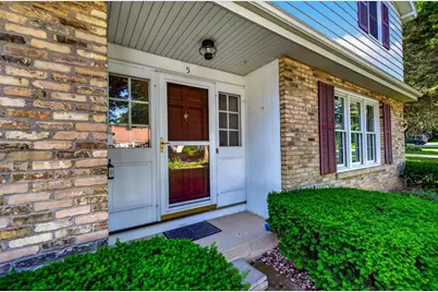 5 Parklawn Place, Madison, WI 53705 - Photo 2