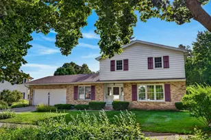5 Parklawn Pl, Madison, WI 53705 - Photo 2