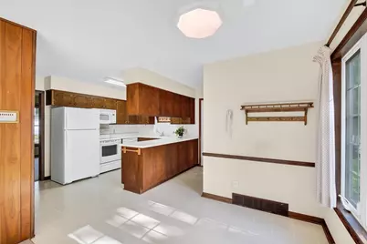5 Parklawn Place, Madison, WI 53705 - Photo 18