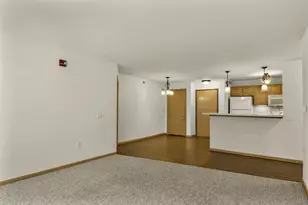 6801 Parkside Cir, Windsor, WI 53532 - Photo 14