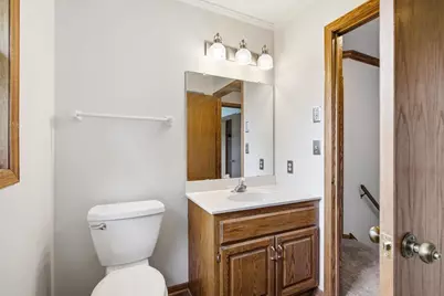 W169N10806 Redwood Lane, Germantown, WI 53022 - Photo 38