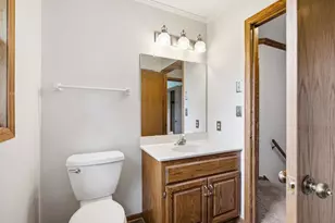 W169N10806 Redwood Ln, Germantown, WI 53022 - Photo 38