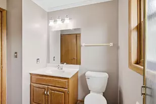 W169N10806 Redwood Ln, Germantown, WI 53022 - Photo 34