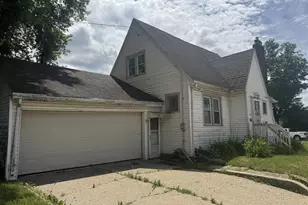 1402 Henry Ave, Beloit, WI 53511 - Photo 2