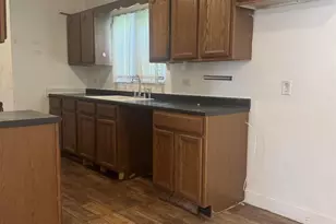 1402 Henry Ave, Beloit, WI 53511 - Photo 8