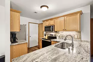 214 Douglas Dr, Brooklyn, WI 53521 - Photo 2
