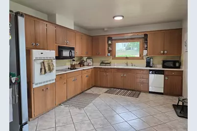 412 E Sherman Avenue, Fort Atkinson, WI 53538 - Photo 22