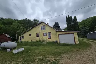 15928 Pine Tree Rd, Highland, WI 53543 - Photo 2