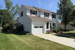 1131 Elida St, Janesville, WI 53545 - Photo 2