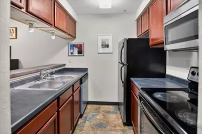 2420 Independence Lane #209, Madison, WI 53704 - Photo 4