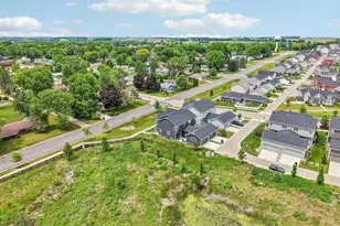 201 N Division St, Waunakee, WI 53597 - Photo 36