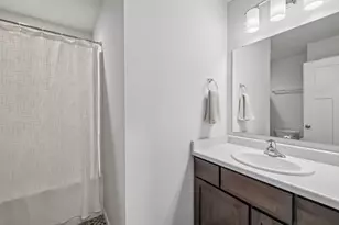 201 N Division St, Waunakee, WI 53597 - Photo 20