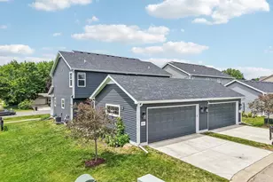 201 N Division St, Waunakee, WI 53597 - Photo 30