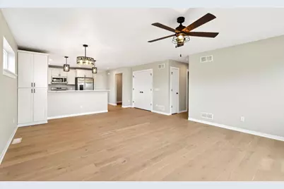 1061 Kamperschroer Way, Sun Prairie, WI 53590 - Photo 18
