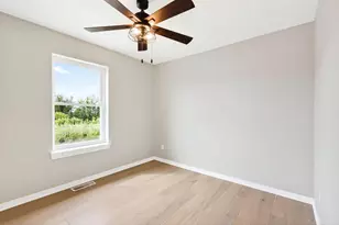 1061 Kamperschroer Wy, Sun Prairie, WI 53590 - Photo 26