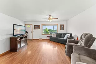 38 Dessa Rain Dr, Reedsburg, WI 53959 - Photo 4