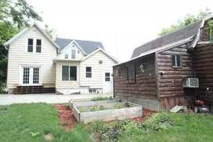 318 N 3rd St, Fort Atkinson, WI 53538 - Photo 2
