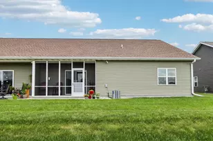 500 River Rd, Columbus, WI 53925 - Photo 46