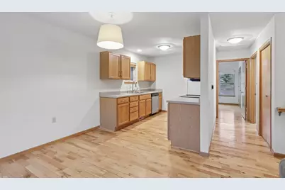 641 E Dayton Street, Madison, WI 53703 - Photo 14