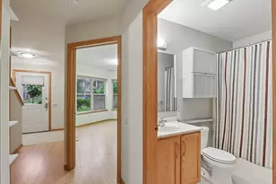 641 E Dayton St, Madison, WI 53703 - Photo 26