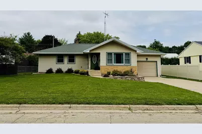 917 26th Street, Monroe, WI 53566 - Photo 2