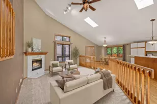 512 Dorn Dr, Waunakee, WI 53597 - Photo 4