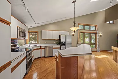 512 Dorn Drive, Waunakee, WI 53597 - Photo 8