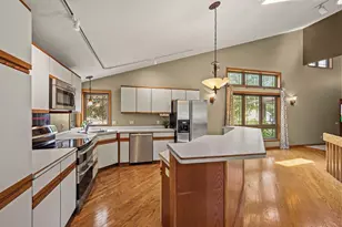 512 Dorn Dr, Waunakee, WI 53597 - Photo 8