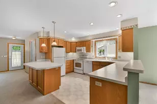 1352 15th St, Baraboo, WI 53913 - Photo 4