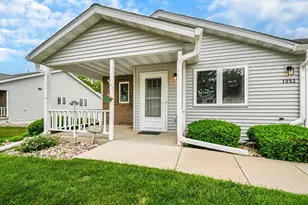 1352 15th St, Baraboo, WI 53913 - Photo 2