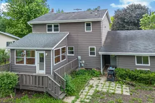 1289 Crossing Ridge Trail, Sun Prairie, WI 53590 - Photo 2