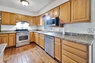 1289 Crossing Ridge Trail, Sun Prairie, WI 53590 - Photo 10