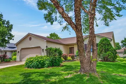 973 Baneberry Drive, Sun Prairie, WI 53590 - Photo 2