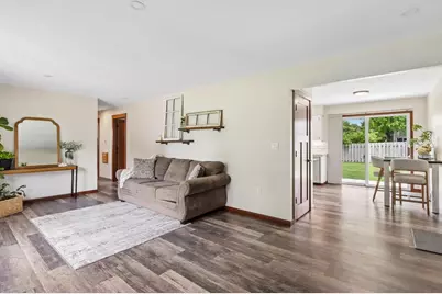 6 Green Ridge Court, Madison, WI 53704 - Photo 8