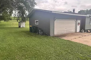 307 N Mill St, Wauzeka, WI 53826 - Photo 2